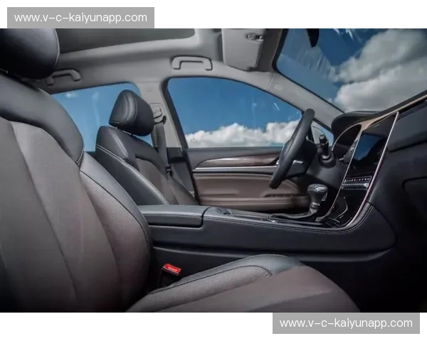 勇士vs马刺：巅峰对决，传奇再续！谁能在这场宿命之战中笑到最后？